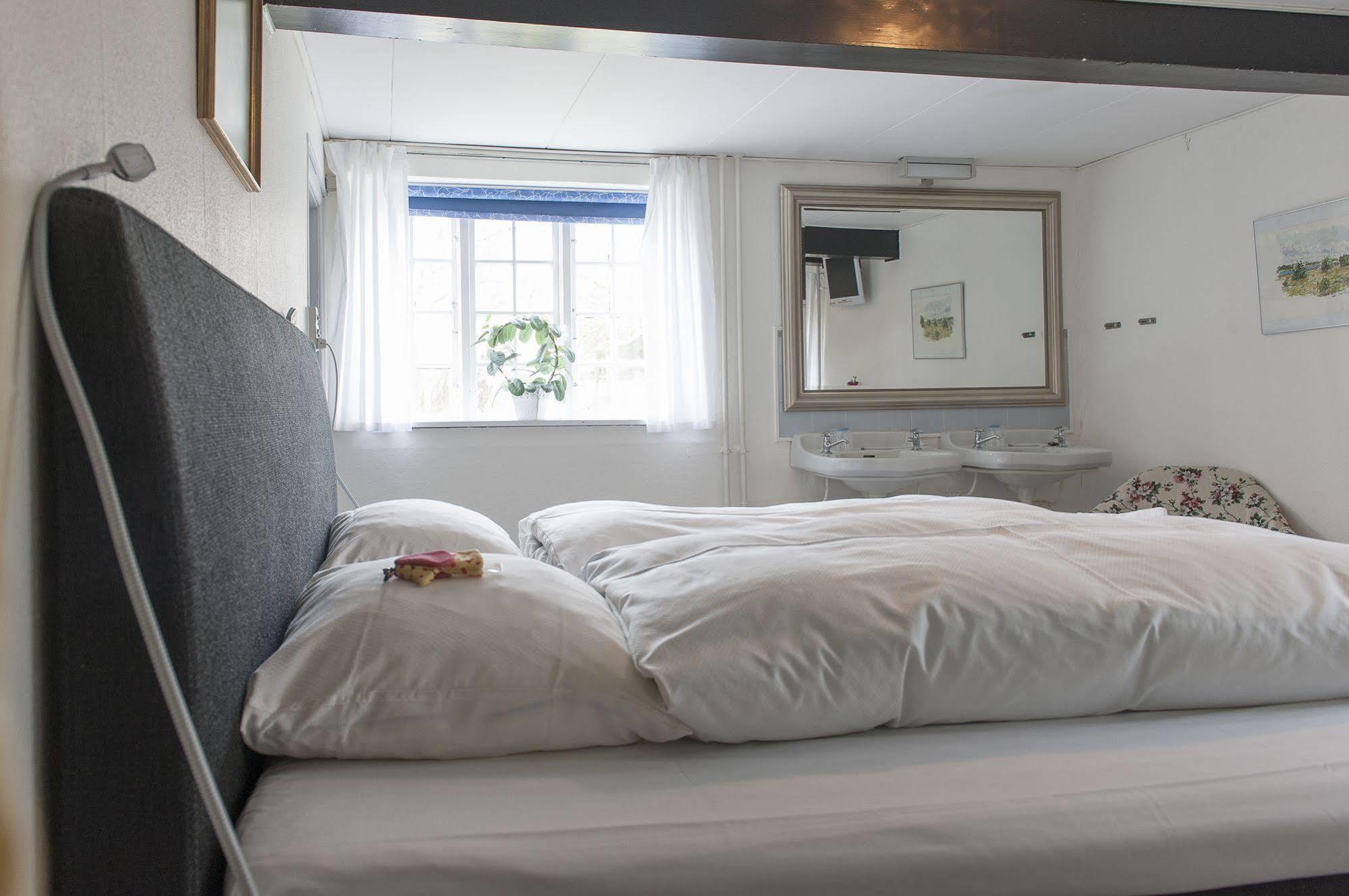 Hotel Strandgaarden Vestero Havn Экстерьер фото